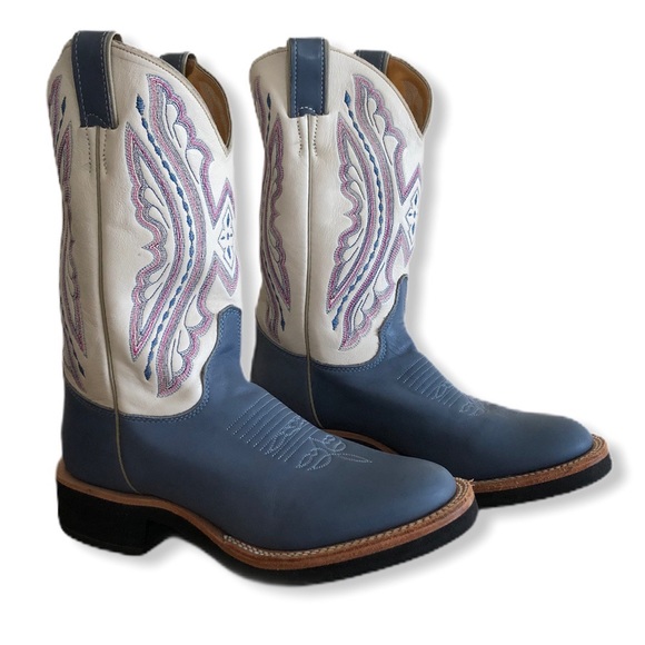 Justin - Picture 2 of 7